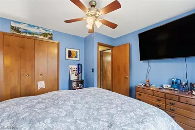 27491 Linwood Circle, North Olmsted, OH 44070 - Photo 23