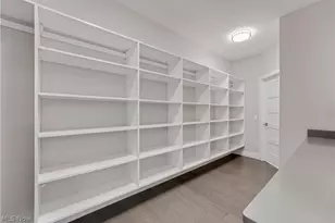 26650 Hurlingham Rd, Beachwood, OH 44122 - Photo 17