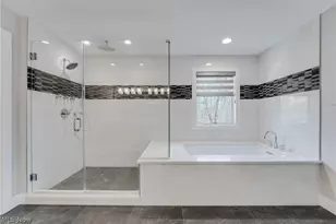 26650 Hurlingham Rd, Beachwood, OH 44122 - Photo 33