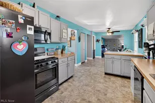 436 Bayberry Dr, Elyria, OH 44035 - Photo 15