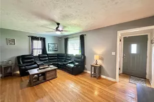 287 E 330th St, Willowick, OH 44095 - Photo 3