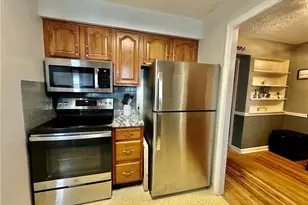 287 E 330th St, Willowick, OH 44095 - Photo 13