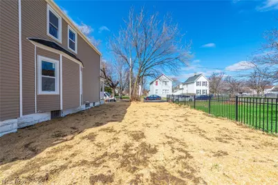 3237 Seymour Avenue, Loveland, OH 44113 - Photo 7