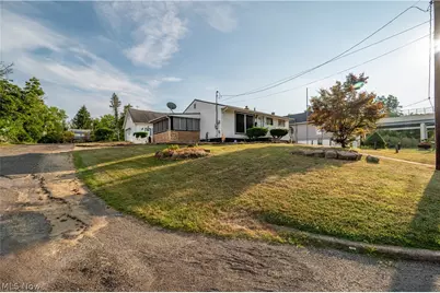 2101 Cherry Hill Avenue, Youngstown, OH 44509 - Photo 3