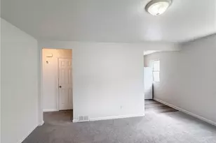 409 Wesley Ave, Elyria, OH 44035 - Photo 9