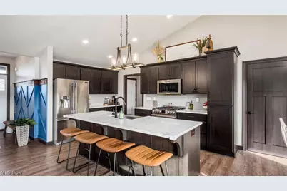 6865 Heritage Run Drive, Zanesville, OH 43701 - Photo 7