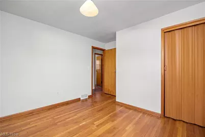 239 Habant Drive, Amherst, OH 44001 - Photo 9