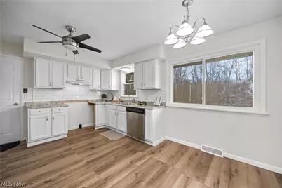 239 Habant Drive, Amherst, OH 44001 - Photo 5