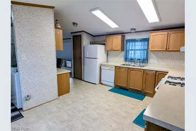 592 Sandtrap Circle, Painesville, OH 44077 - Photo 17