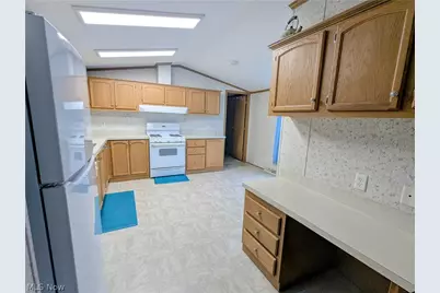 592 Sandtrap Circle, Painesville, OH 44077 - Photo 15