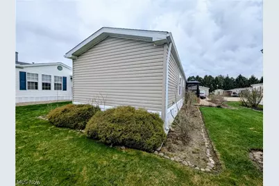 592 Sandtrap Circle, Painesville, OH 44077 - Photo 9