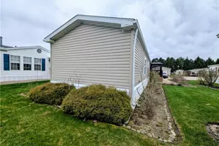 592 Sand Trap Cir, Painesville, OH 44077 - Photo 9