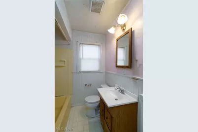 23 Wayne Avenue, Akron, OH 44301 - Photo 9