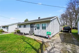 155 S Johnson Rd, Sebring, OH 44672 - Photo 3