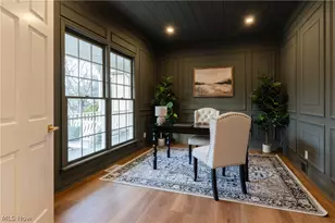 8955 Stoneybrook Dr, Grandview Heights, OH 44147 - Photo 5