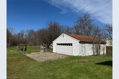 785 Chenoweth Extension, Akron, OH 44319 - Photo 13