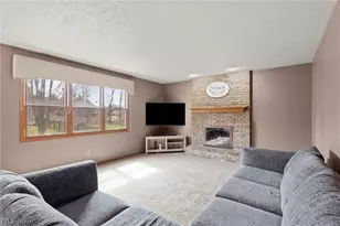 9431 Yvonne Dr, North Royalton, OH 44133 - Photo 17