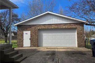 2446 Vestal Rd, Youngstown, OH 44509 - Photo 17