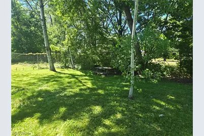 2446 Vestal Road, Youngstown, OH 44509 - Photo 21
