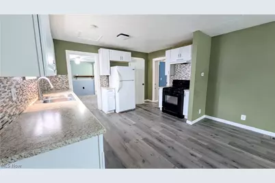 297 Depot Street, Conneaut, OH 44030 - Photo 5