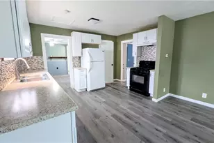 297 Depot St, Conneaut, OH 44030 - Photo 5
