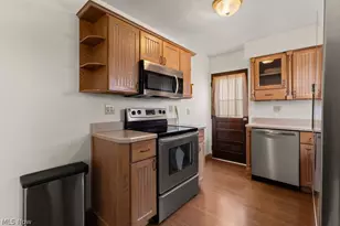 115 Arena Dr, Weirton, WV 26062 - Photo 11
