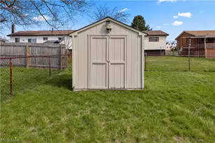 115 Arena Dr, Weirton, WV 26062 - Photo 39
