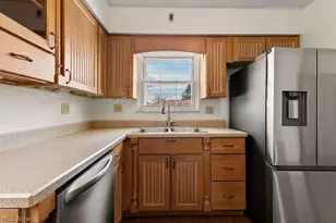 115 Arena Dr, Weirton, WV 26062 - Photo 13