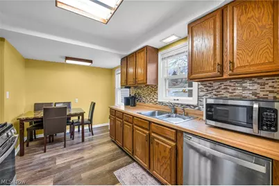 25400 Glenbrook Boulevard, Euclid, OH 44117 - Photo 13