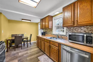 25400 Glenbrook Blvd, Euclid, OH 44117 - Photo 13