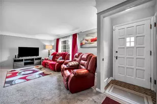 25400 Glenbrook Blvd, Euclid, OH 44117 - Photo 7