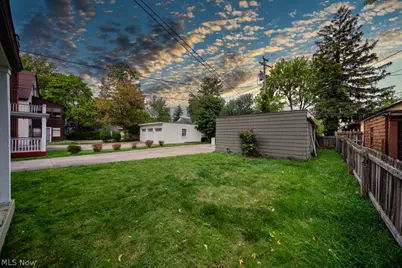 18405 Newell Road, Huber Heights, OH 44122 - Photo 35