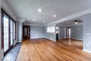 18405 Newell Rd, Huber Heights, OH 44122 - Photo 17