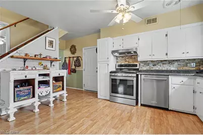 8084 Wright Road, Grandview Heights, OH 44147 - Photo 17