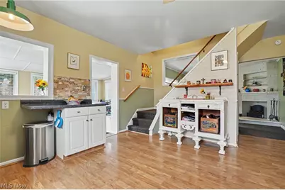 8084 Wright Road, Grandview Heights, OH 44147 - Photo 15