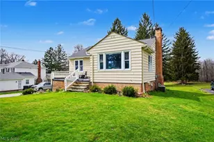 8084 Wright Rd, Grandview Heights, OH 44147 - Photo 33