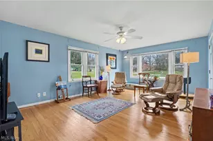 8084 Wright Rd, Grandview Heights, OH 44147 - Photo 7