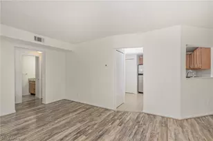 26101 Village Ln, Beachwood, OH 44122 - Photo 15