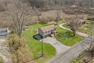 1719 Wilson Rd, Akron, OH 44312 - Photo 5