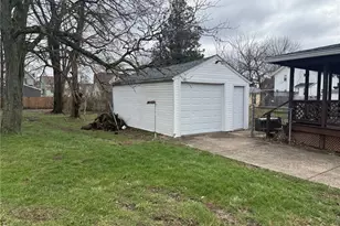 230 Arlington Ave SW, Canton, OH 44706 - Photo 5