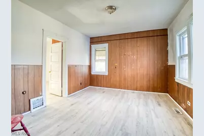 1622 Winchester Avenue, Oakwood, OH 44107 - Photo 13