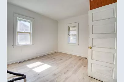 1622 Winchester Avenue, Oakwood, OH 44107 - Photo 17