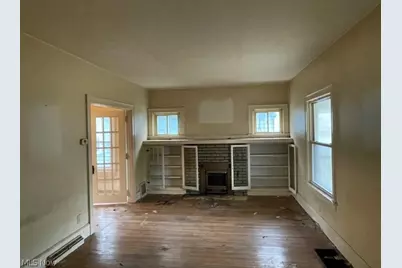 1138 Roslyn Avenue SW, Canton, OH 44710 - Photo 5