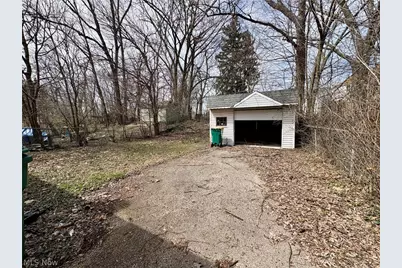 20803 Kenyon, Maple Heights, OH 44137 - Photo 5