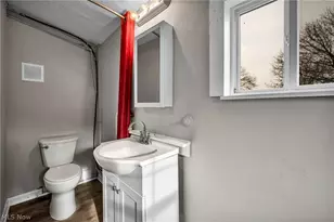 127 E 35th St, Lorain, OH 44055 - Photo 29