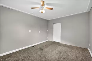 127 E 35th St, Lorain, OH 44055 - Photo 21