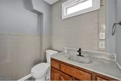 127 E 35th Street, Lorain, OH 44055 - Photo 27