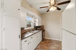 1734 Tonawanda Ave, Akron, OH 44305 - Photo 7