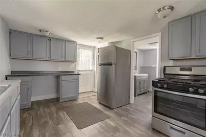 3736 Louise Street, Mogadore, OH 44260 - Photo 9