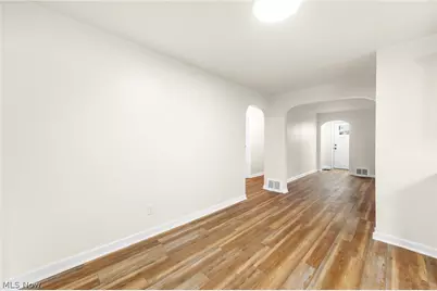 4216 38th Street NW, Canton, OH 44718 - Photo 7